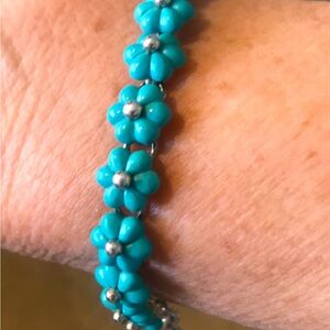 Turquoise Floral Bead Bracelet